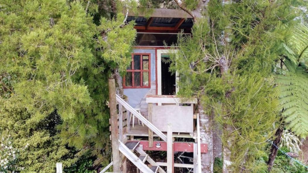 Hotel The Treehut At The Rabbithole, Upper Hutt Akatarawa Exterior foto